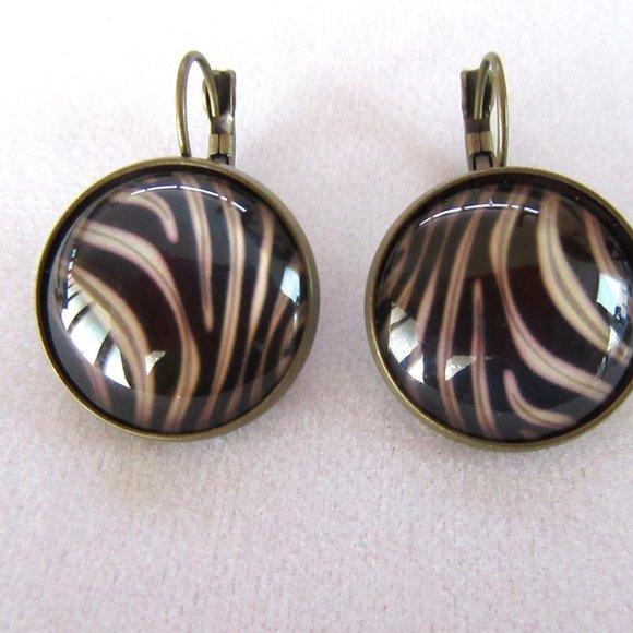 Black & white zebra striped pierced photo glass earrings  - hand made - Picture 3 of 4